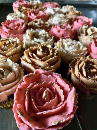 Floral-Cakes-22